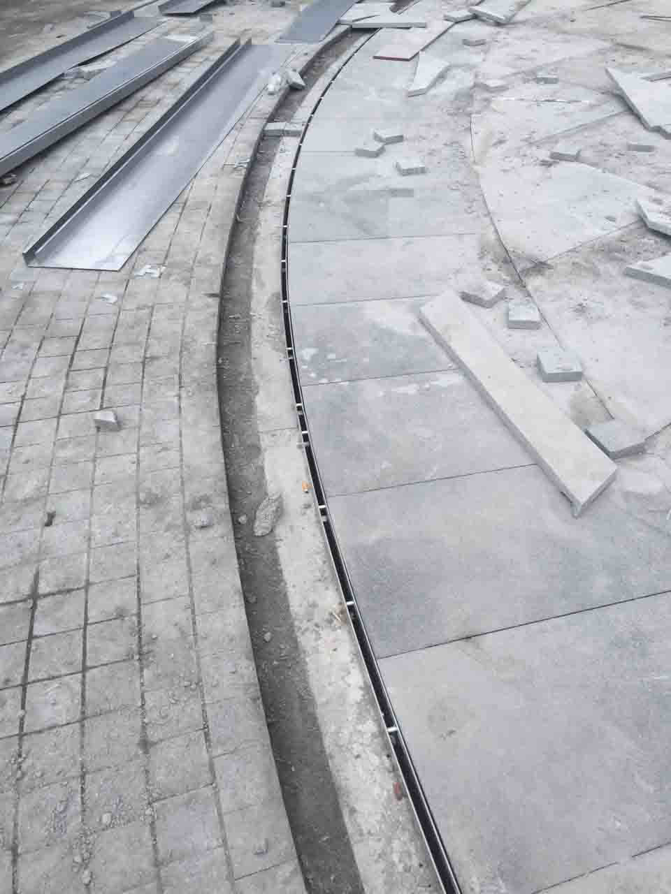 縫隙式排排水溝蓋板安裝圖1