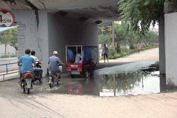 立交橋排水溝