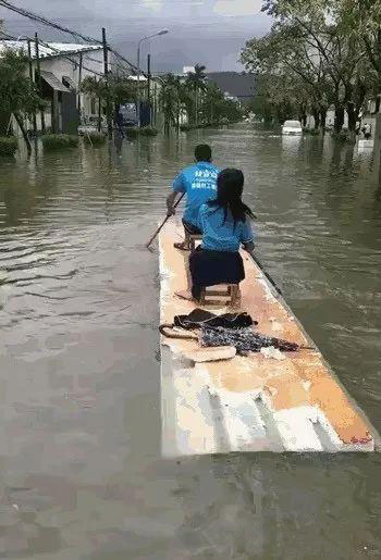 馬路排水溝