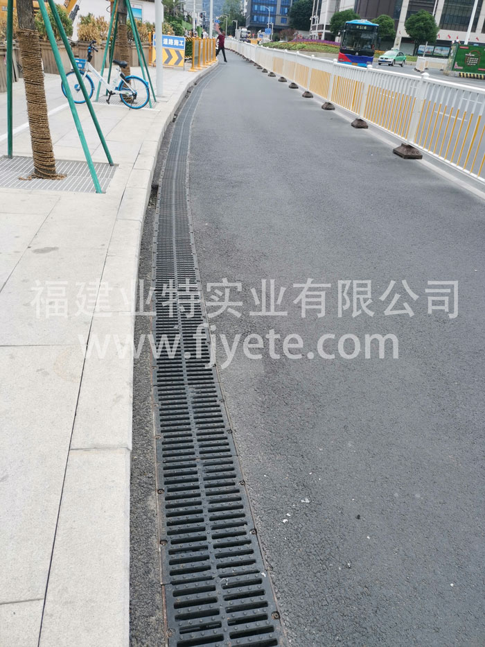 線(xiàn)性排水溝實(shí)例