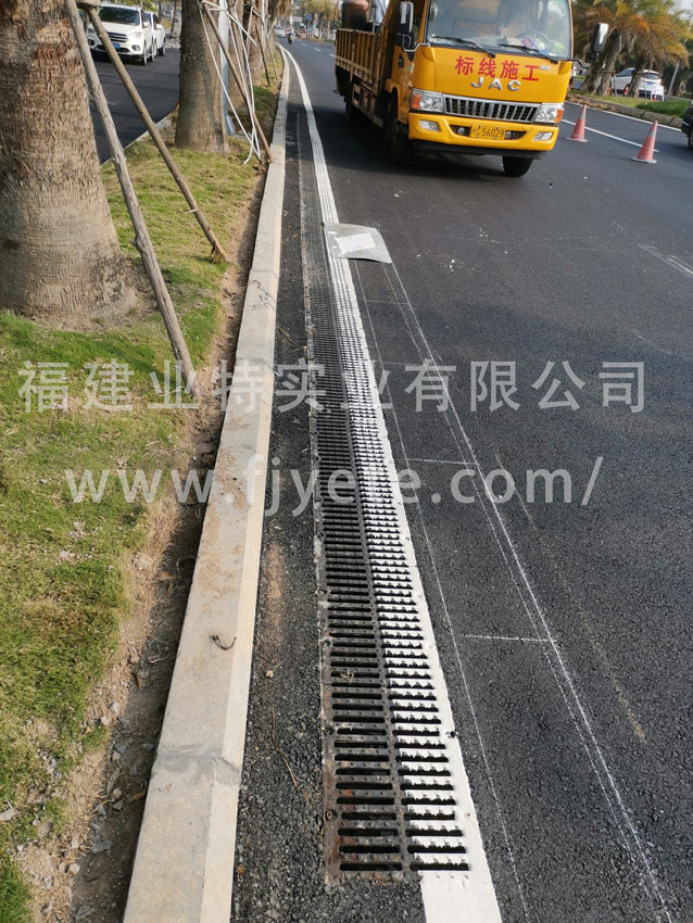 成品排水溝道路案例