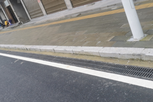 公路線(xiàn)性排水溝案例