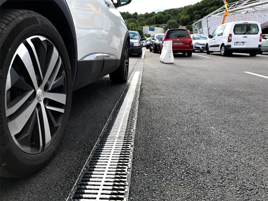停車(chē)場(chǎng)U型槽排水溝應用